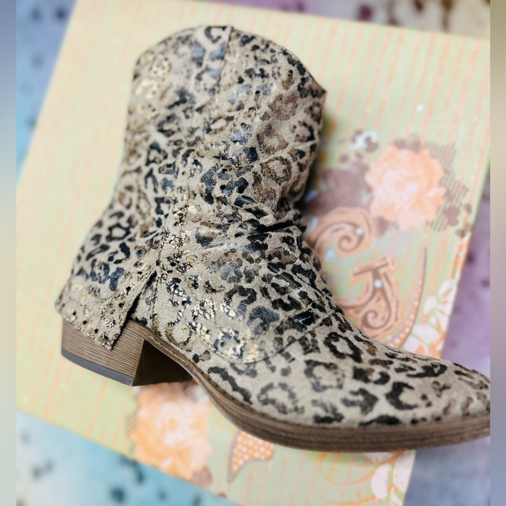 Very G Leopard Boots